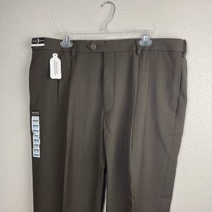 NWT Haggar Men’s Dress Pants Size 40W X 29L